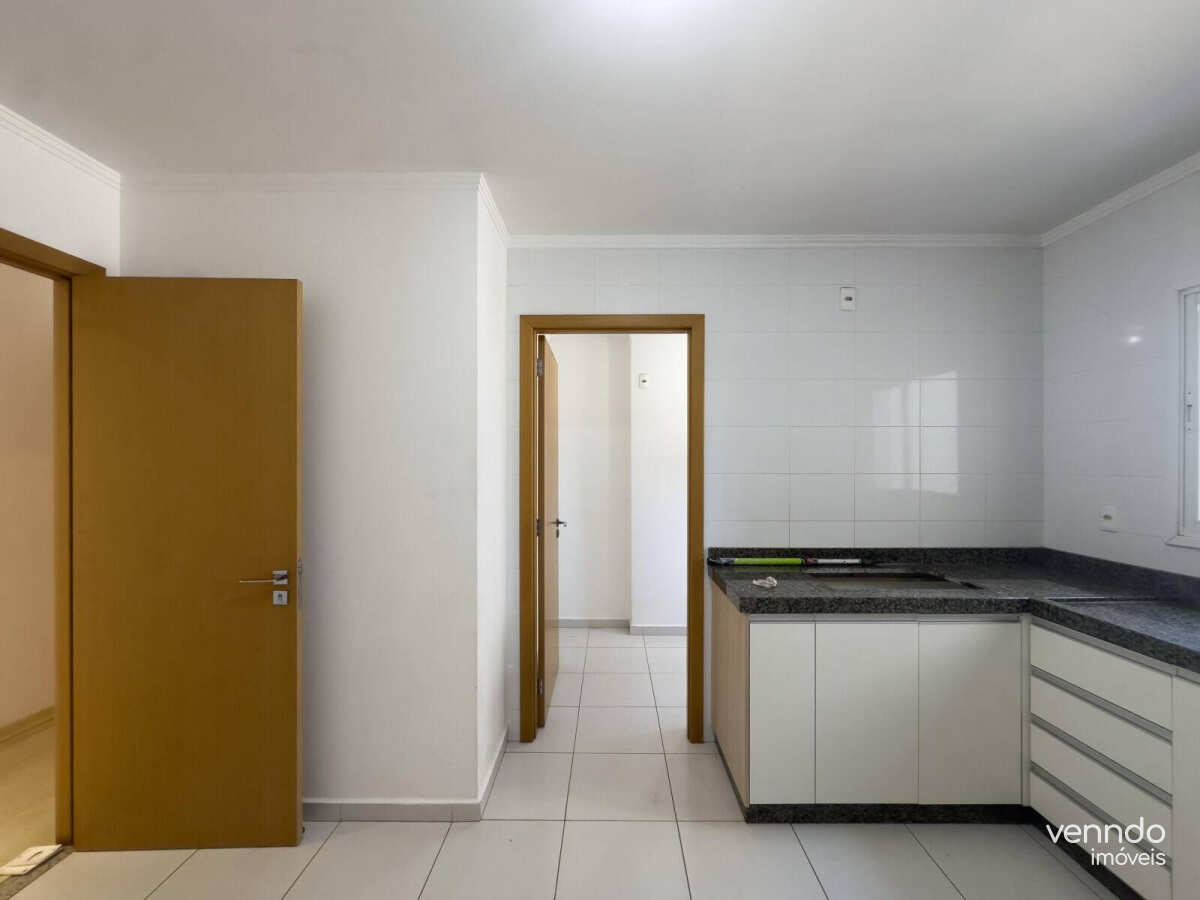  - Apartamento à venda em Cascavel, Centro, com 4 quartos, 123,12m²m²