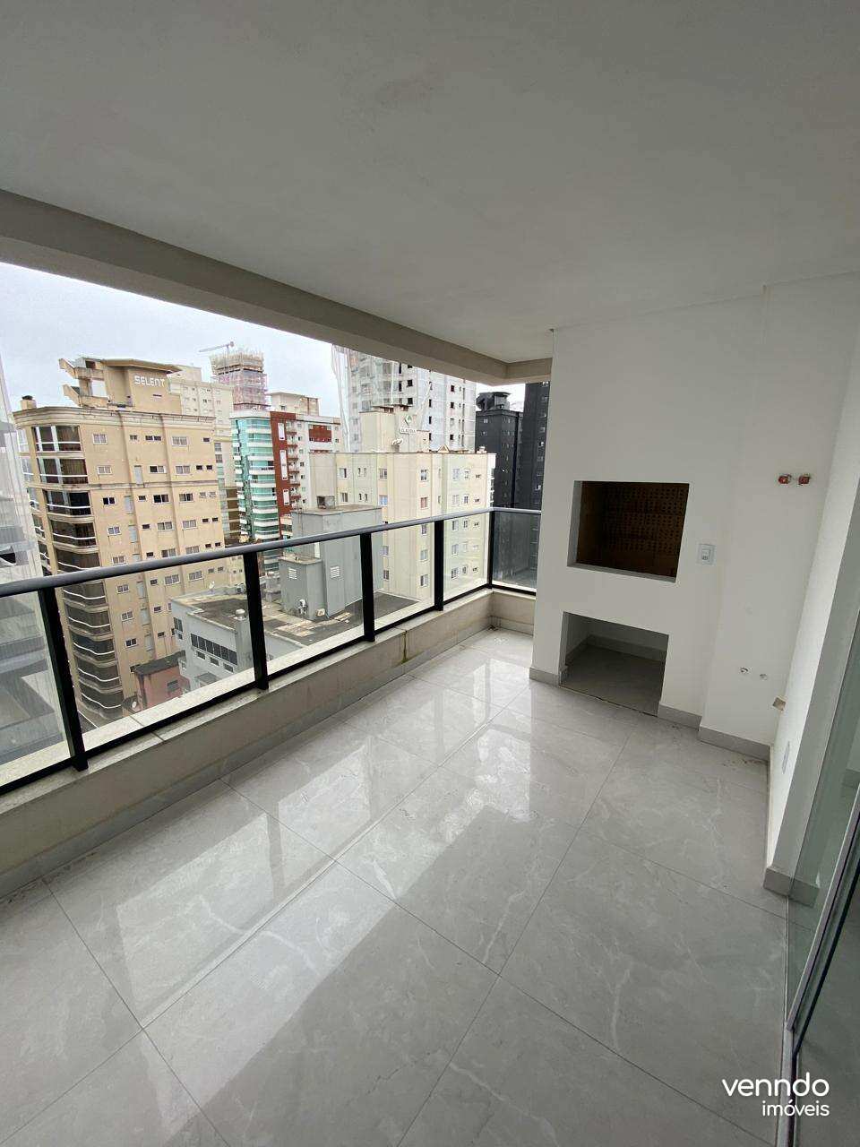  - APARTAMENTO ALTO PADRÃO MEIA PRAIA ,SC. 114,72m²