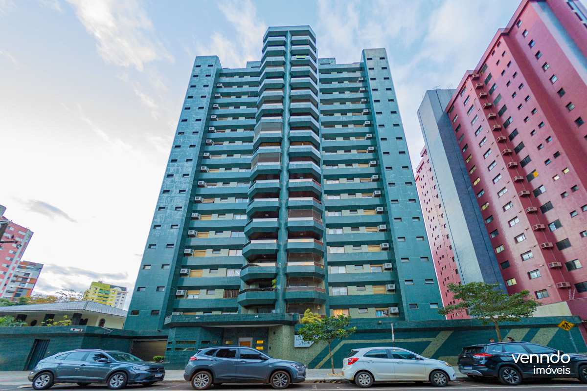 Duplex à venda com 4 quartos, 396,27m² - Centro,