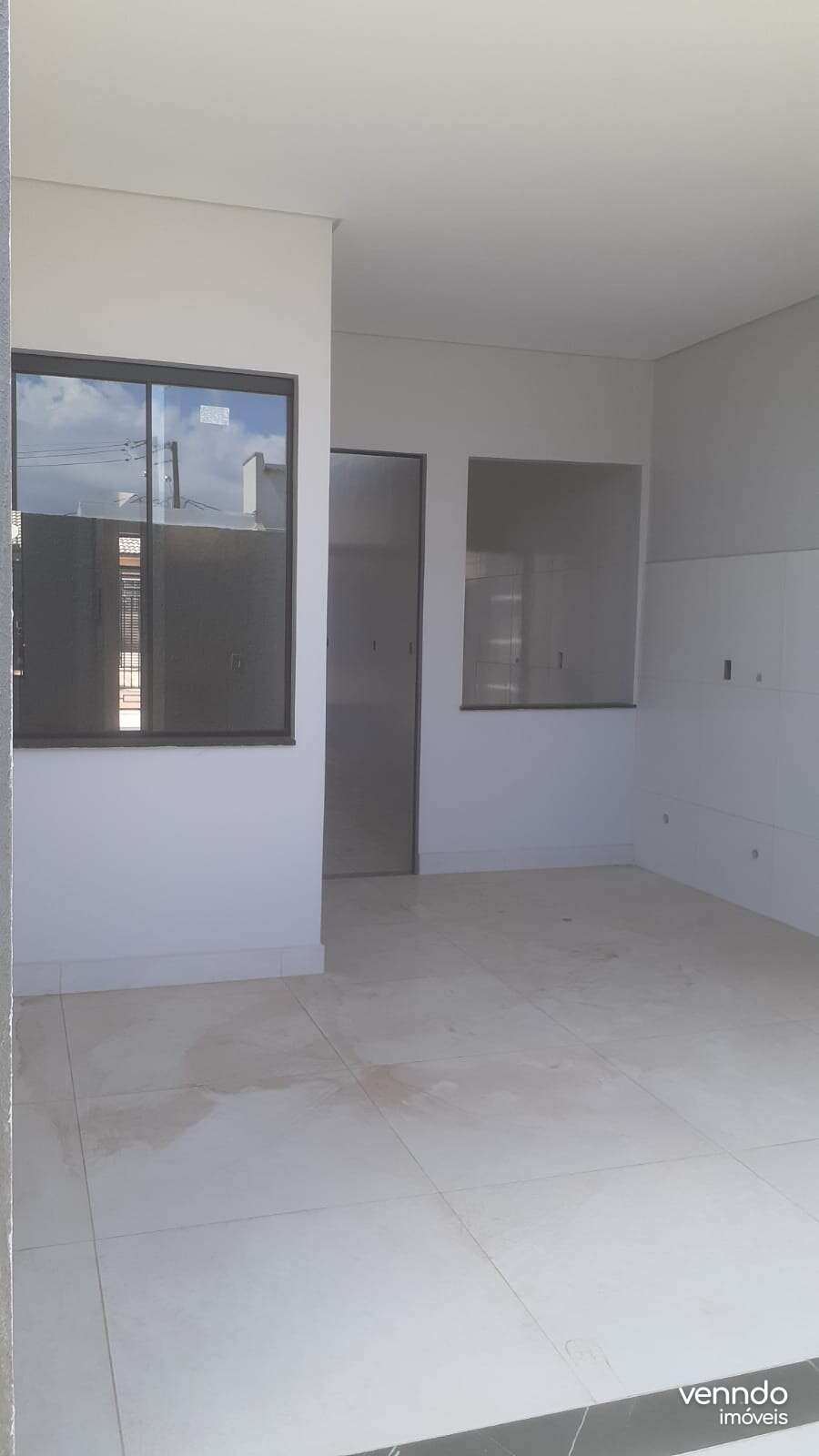  - Casa à venda, com 1 quarto, 60m²