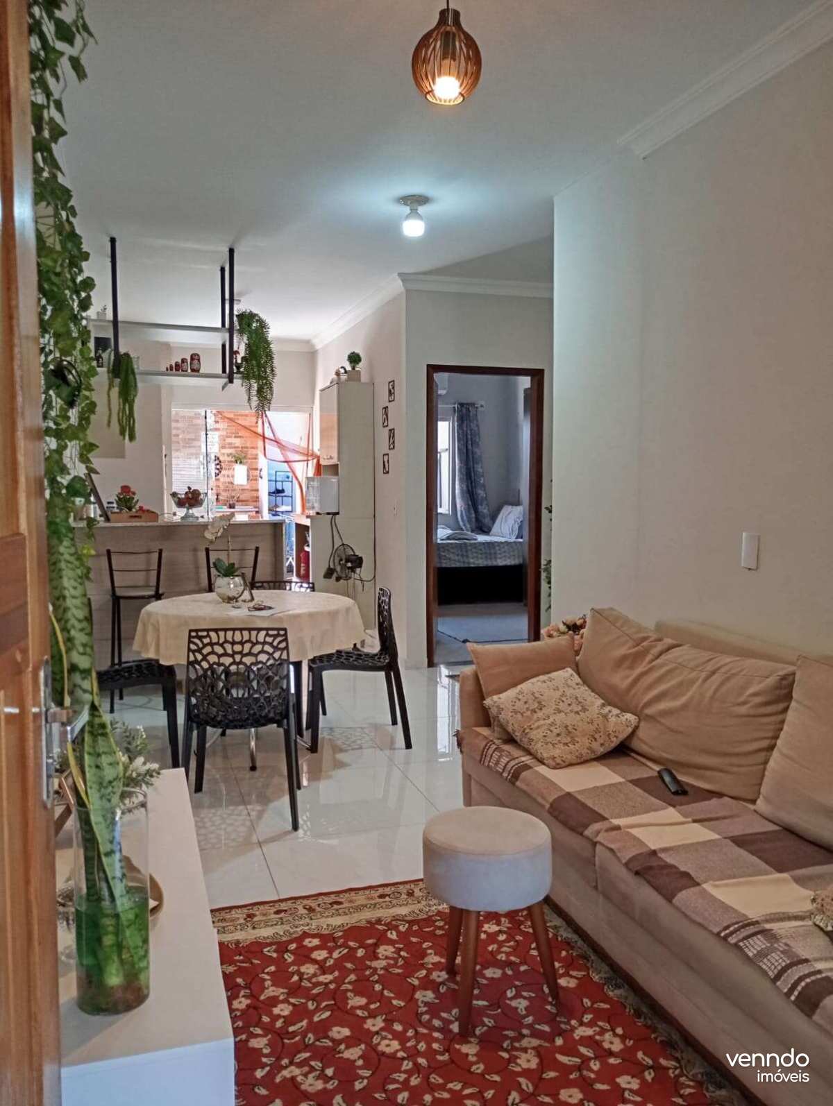  - Casa à venda, com 2 quartos, 70m²