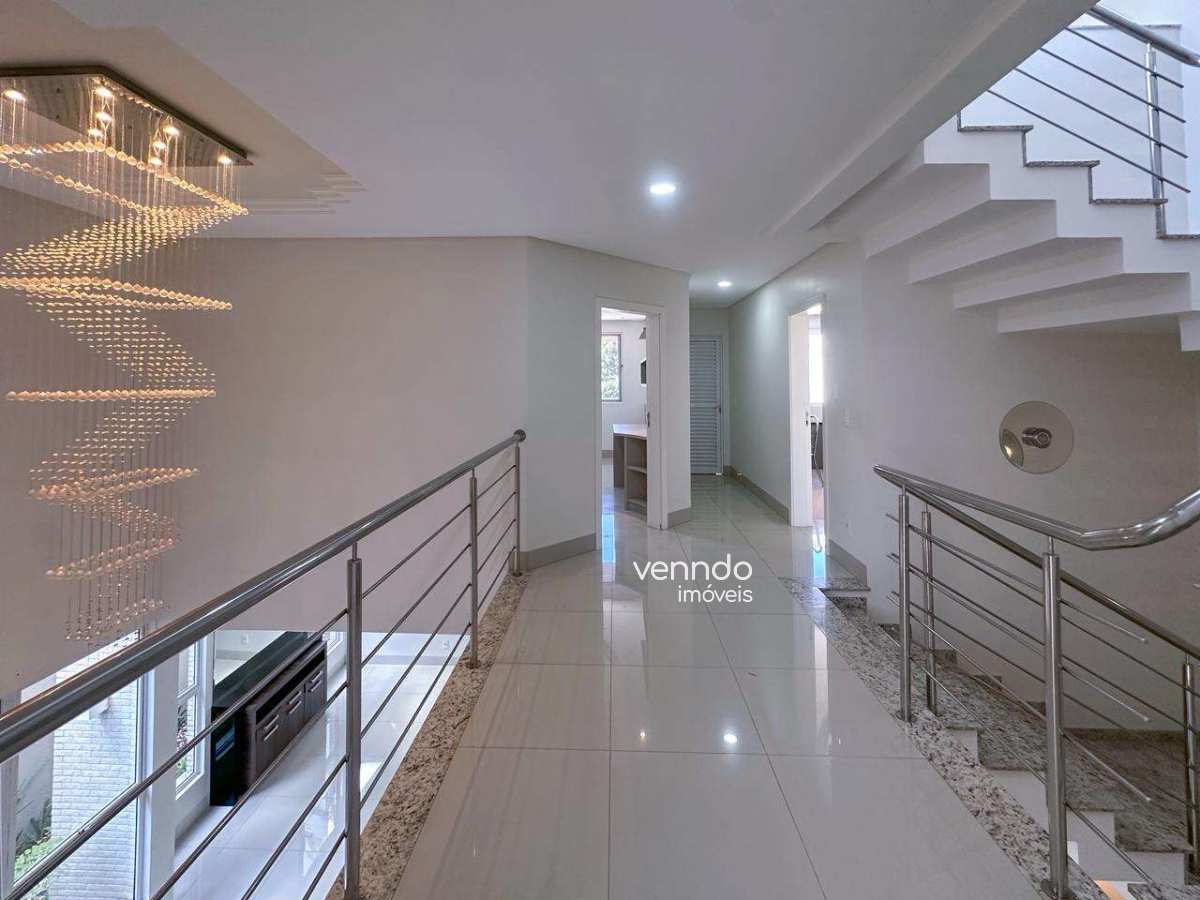 Casa à venda com 3 quartos, 499,13m² - FAG,Cascavel