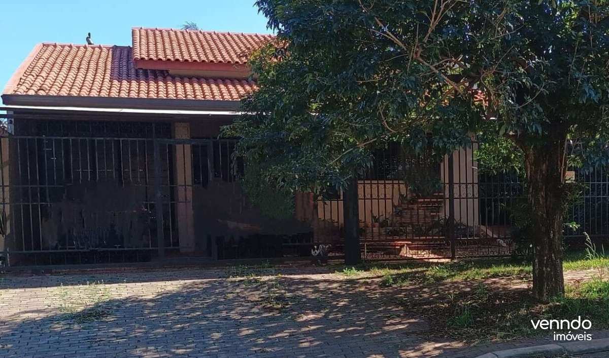 Casa à venda com 3 quartos, 175,94m² - Pacaembu,