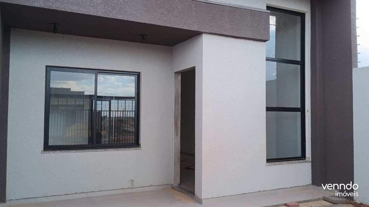 Casa à venda com 2 quartos, 60m² - Recanto Tropical,