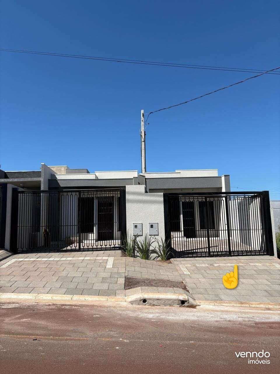 Casa geminada à venda com 2 quartos, 58m² - Floresta,
