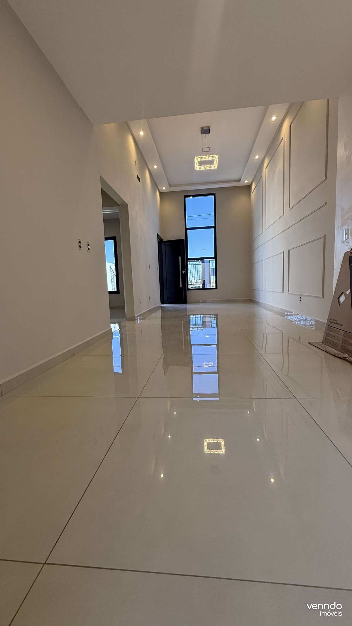  - Casa Nova no Tropical: 2 Quartos, 1 Suíte e 2 Vagas - Previsão: 05/2026