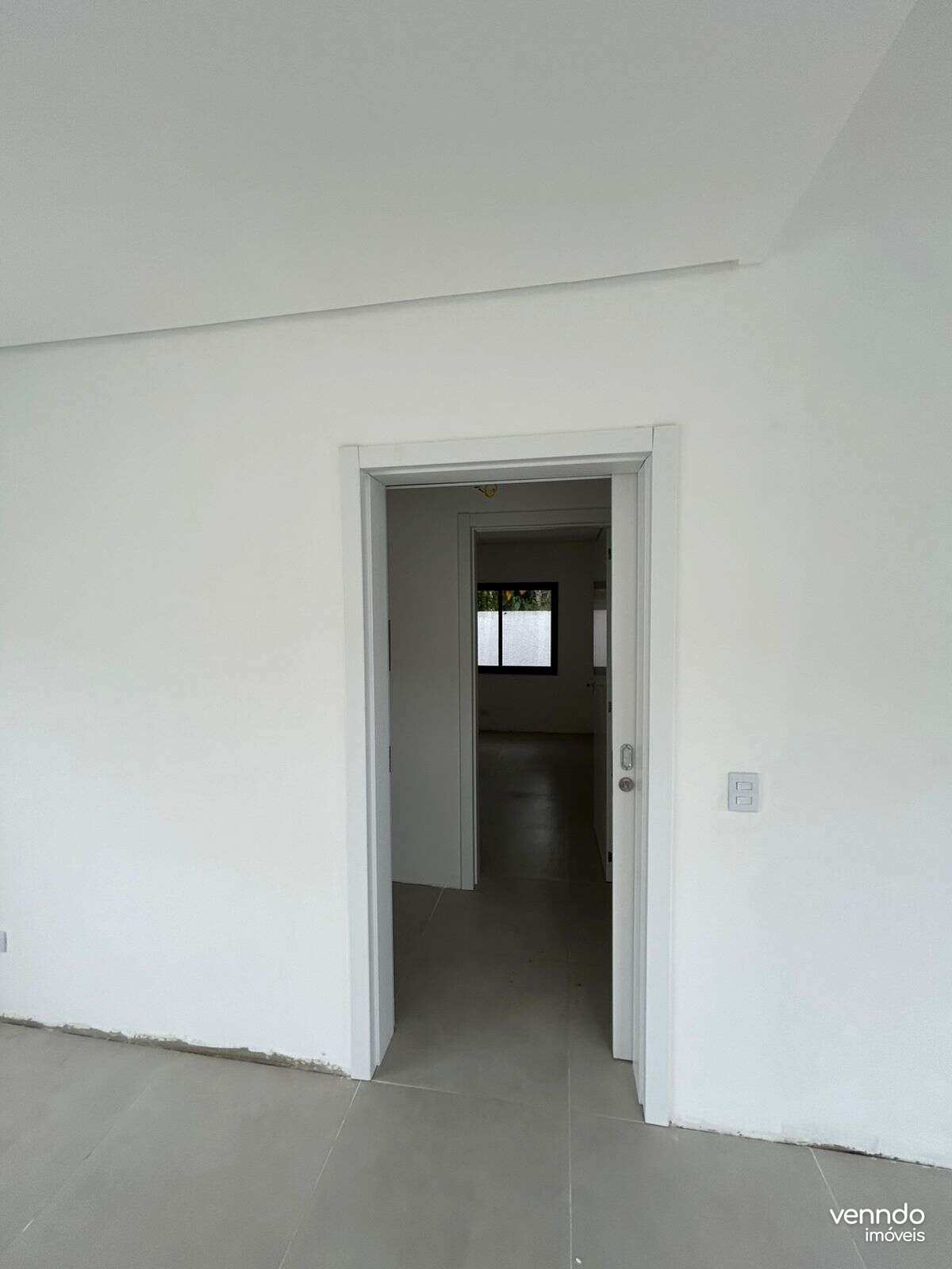  - OPORTUNIDADE em Barra Velha SC: Casa Moderna com Suíte + 2 Quartos