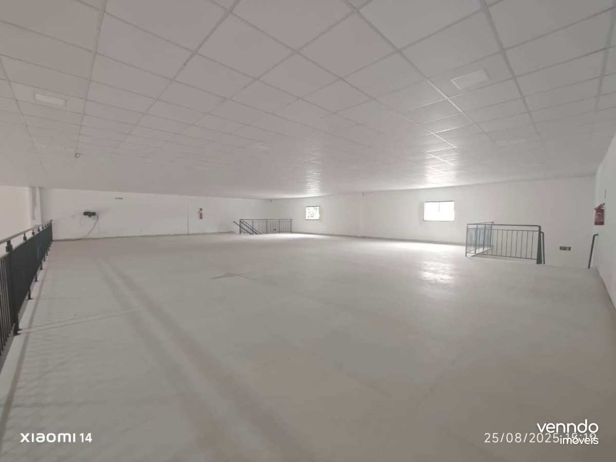 Barracão à venda, 614,92m² - Neva,Cascavel