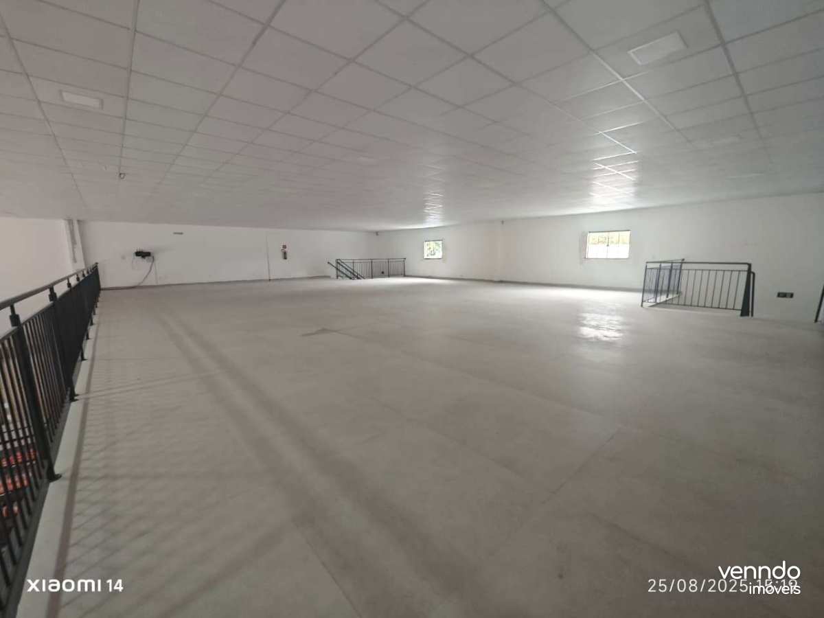  - Ponto Estratégico: Barracão de 900m² no Coração de Cascavel por R$ 6 milhões