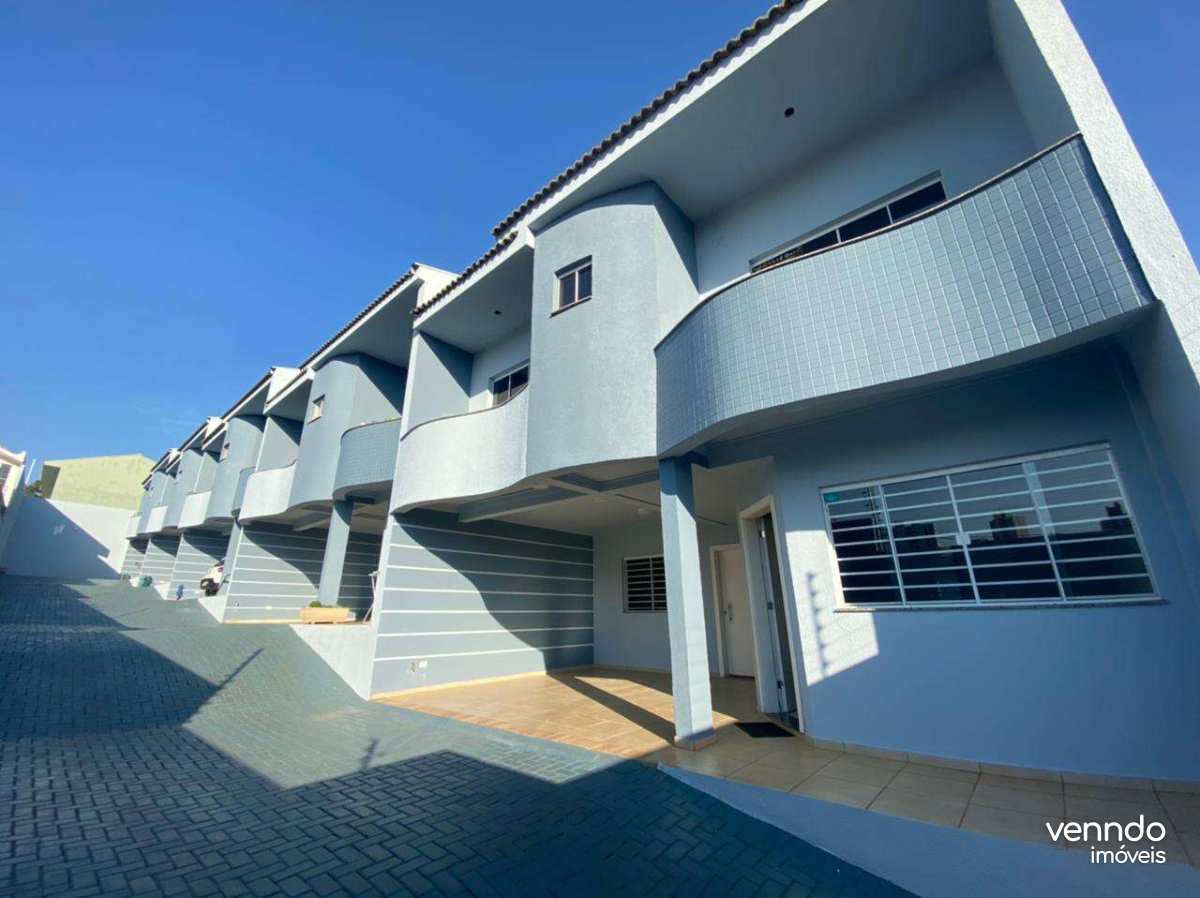 Sobrado em condomínio à venda com 3 quartos, 162,66m² - Centro,Cascavel