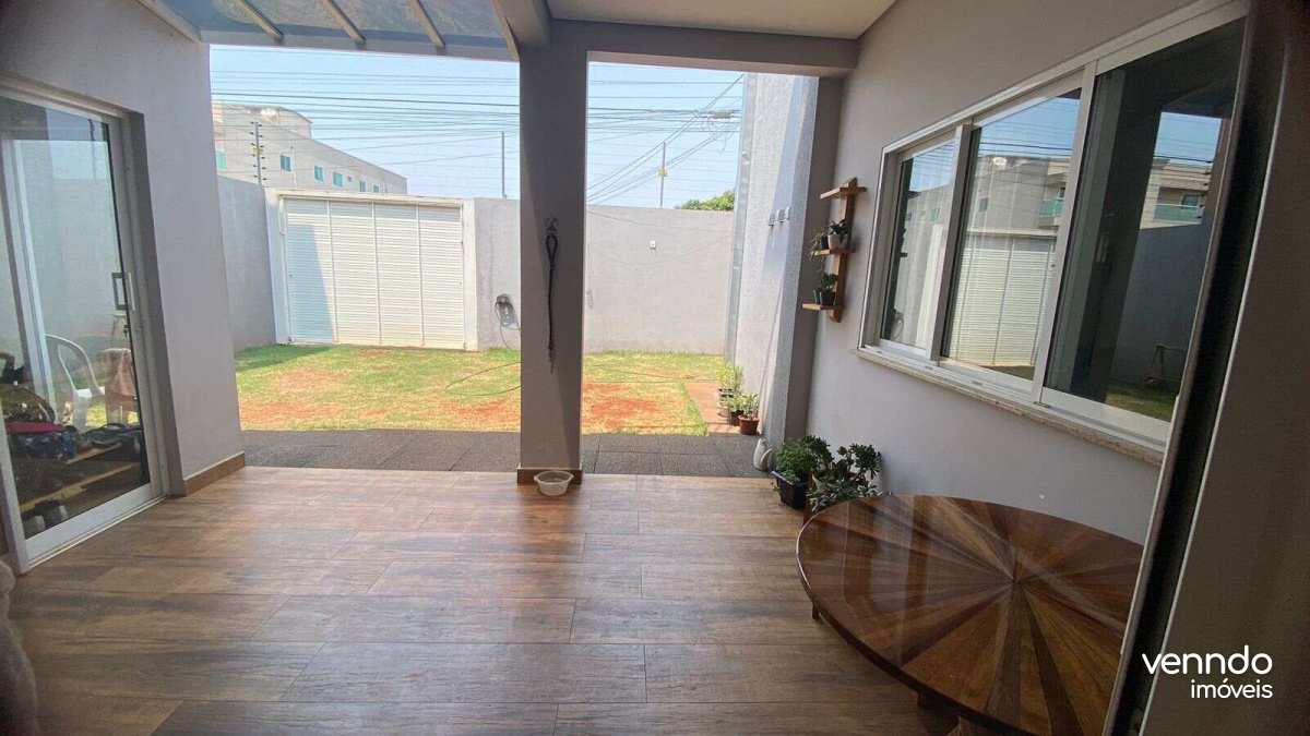 Sobrado à venda com 2 quartos, 174,29m² - NEVA,