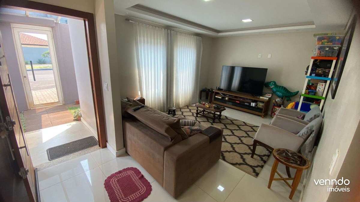 Sobrado à venda com 2 quartos, 174,29m² - NEVA,