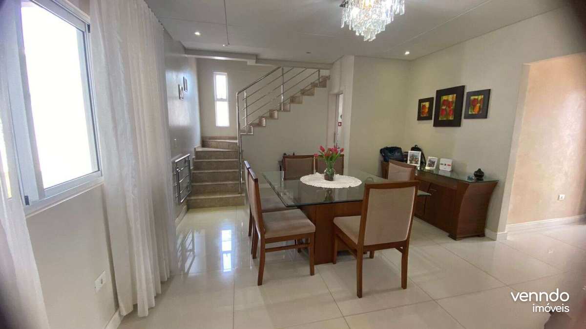  - SOBRADO no Bairro Neva – Localização Privilegiada em Cascavel