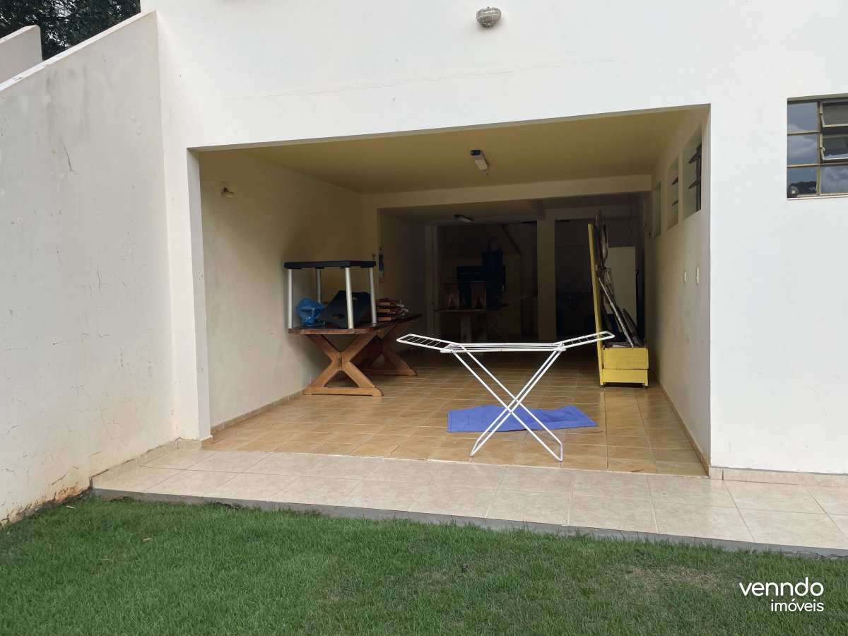  - SOBRADO PRÓXIMO AO SHOPPING CATUAÍ